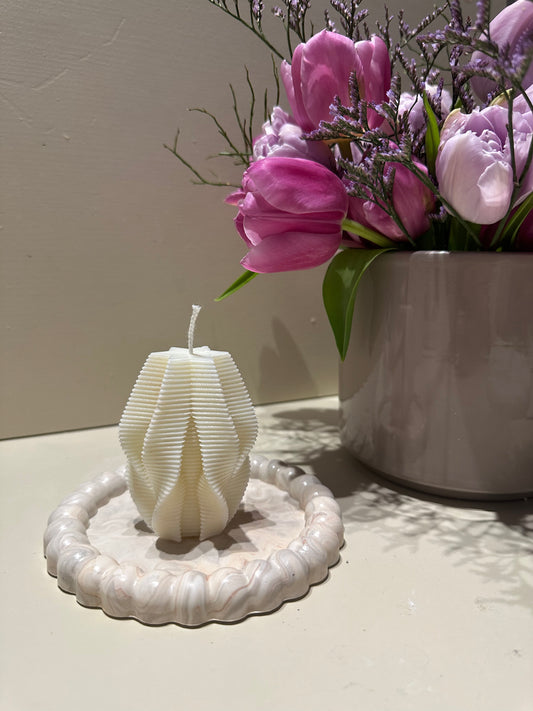 Small ribbed candle